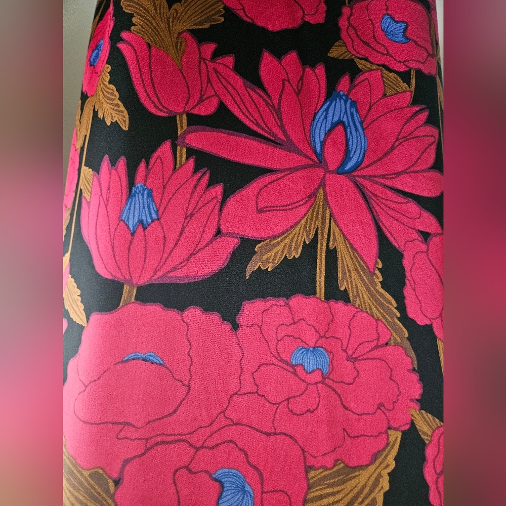 NWT FOREVER21 Bold Red Floral Silky Shift Dress | SZ M - Picture 7 of 10